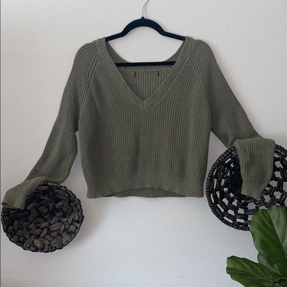 Forever 21 Sweaters - Slouchy Knit sweater Small